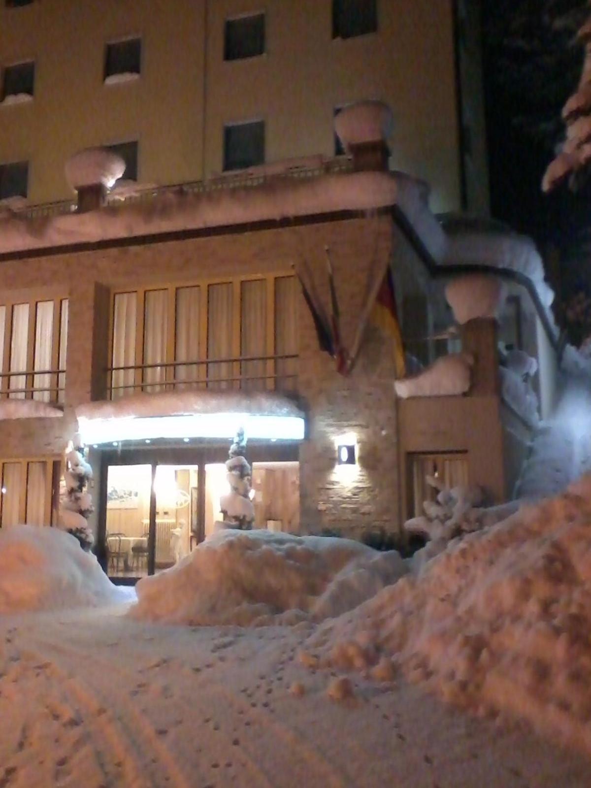 Hotel Miravalle 2000 Lizzano In Belvedere Exterior foto